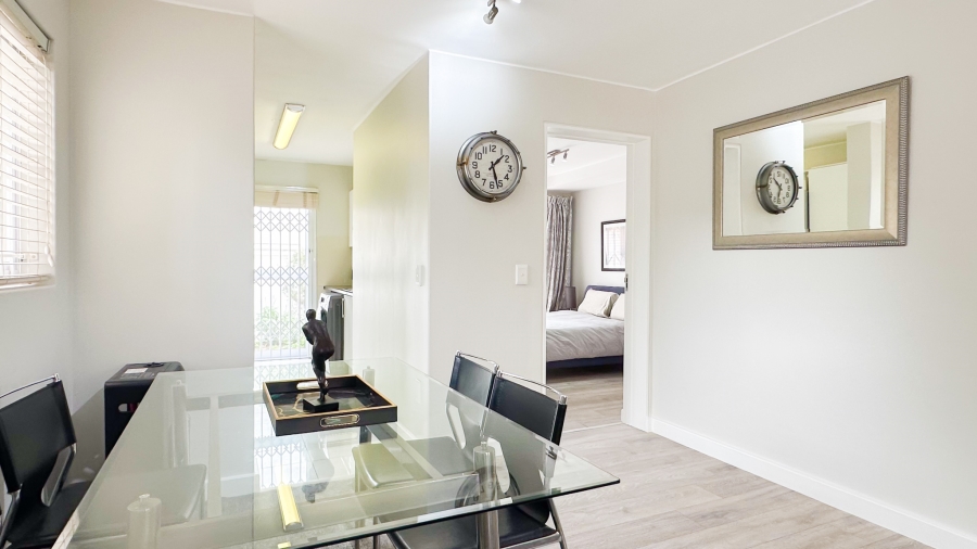 To Let 1 Bedroom Property for Rent in Sea Point Western Cape